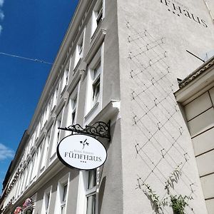 Hotel-Pension Fuenfhaus